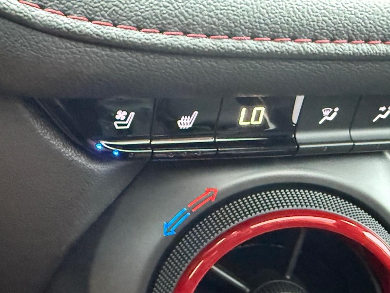 Chevrolet Blazer Vehicle Full-screen Gallery Image 15