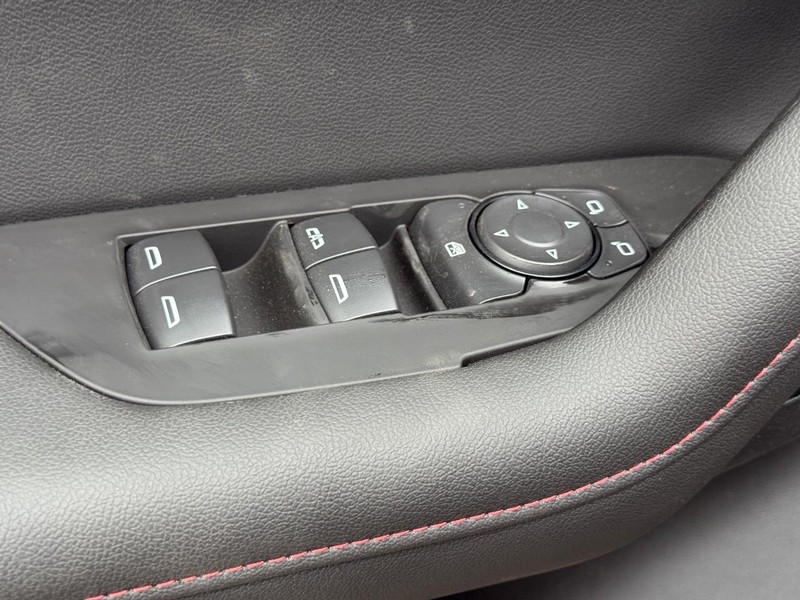 Chevrolet Blazer Vehicle Full-screen Gallery Image 19