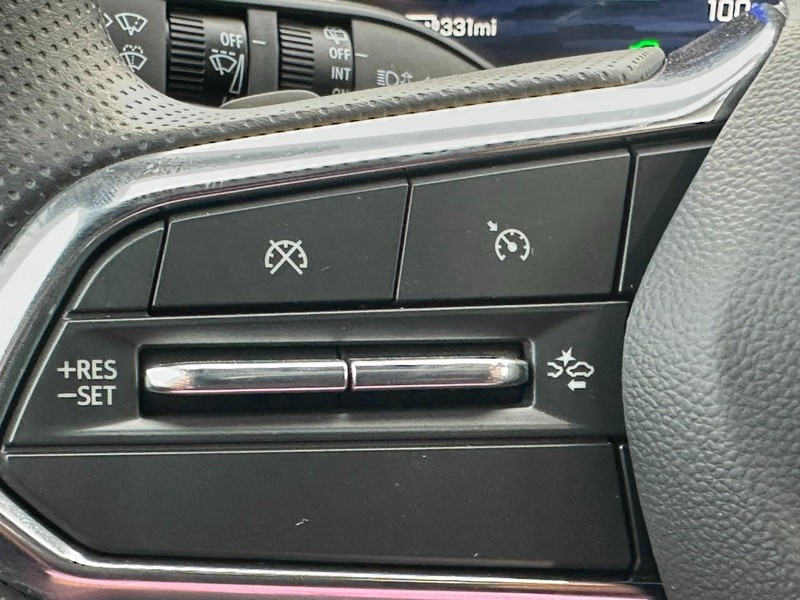 Chevrolet Equinox EV Vehicle Full-screen Gallery Image 11