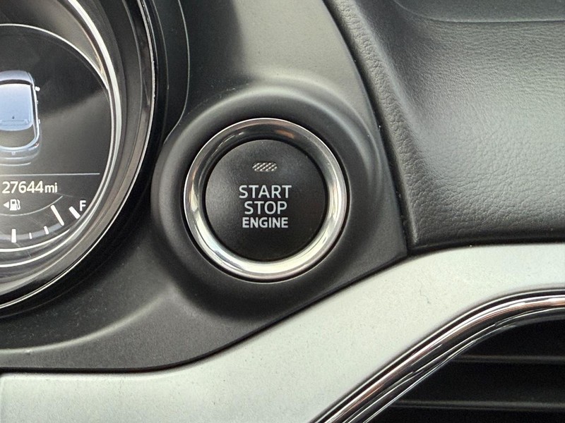 Mazda CX-9 Vehicle Full-screen Gallery Image 16