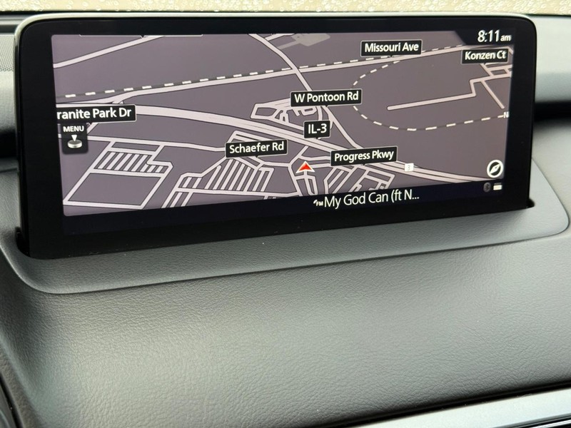 Mazda CX-9 Vehicle Full-screen Gallery Image 17