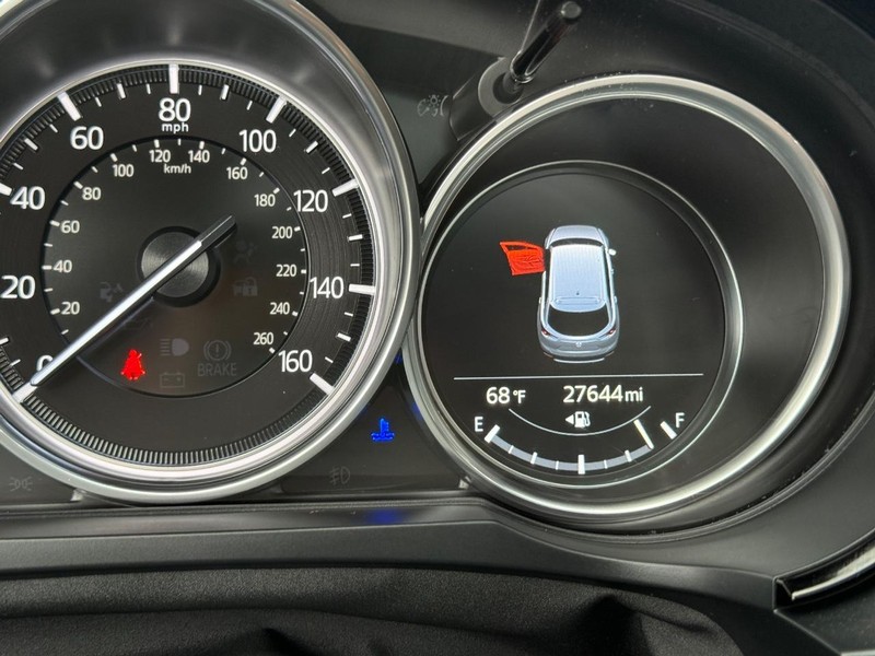 Mazda CX-9 Vehicle Full-screen Gallery Image 22