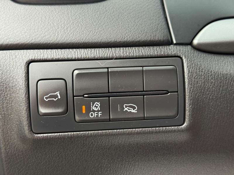 Mazda CX-9 Vehicle Full-screen Gallery Image 23