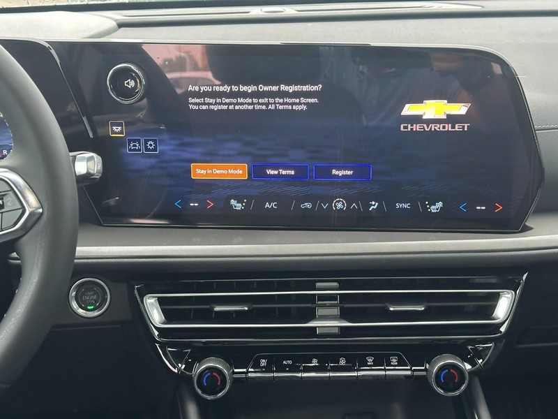 Chevrolet Traverse Vehicle Full-screen Gallery Image 9