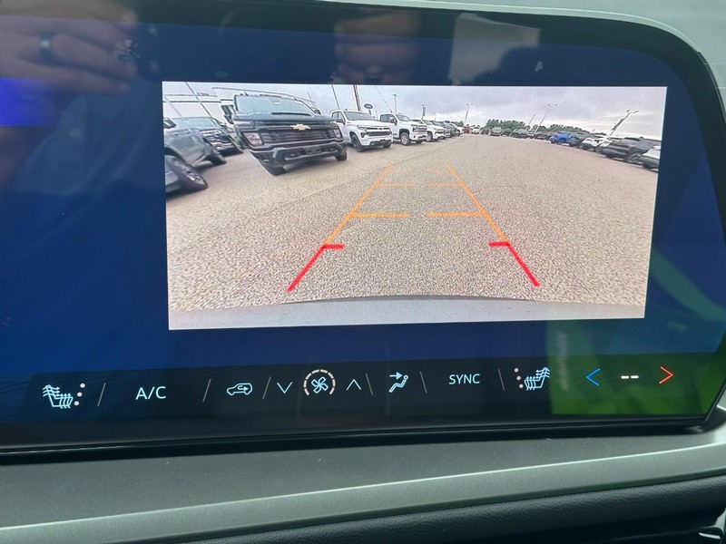 Chevrolet Traverse Vehicle Full-screen Gallery Image 17