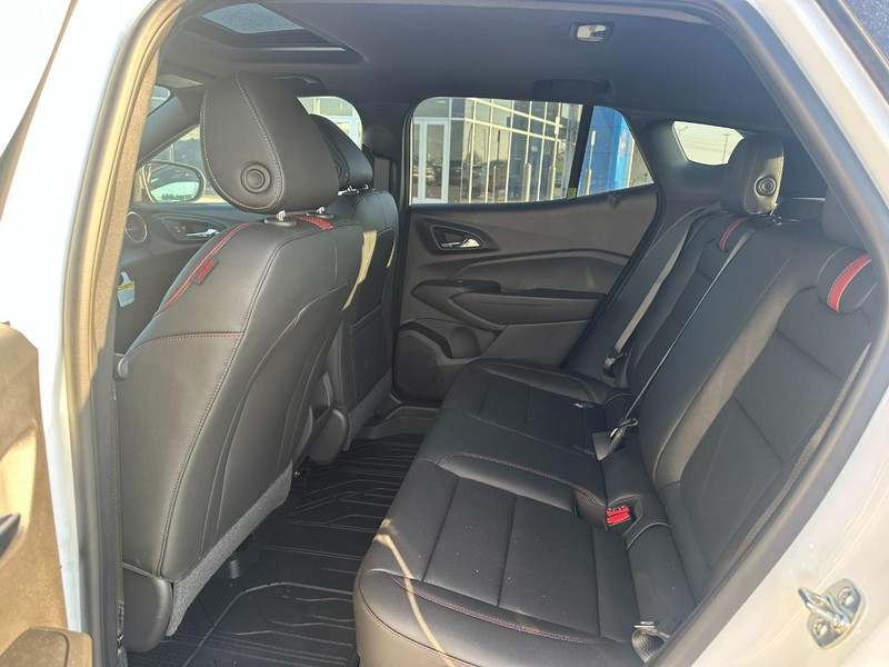 Chevrolet Trax Vehicle Full-screen Gallery Image 4