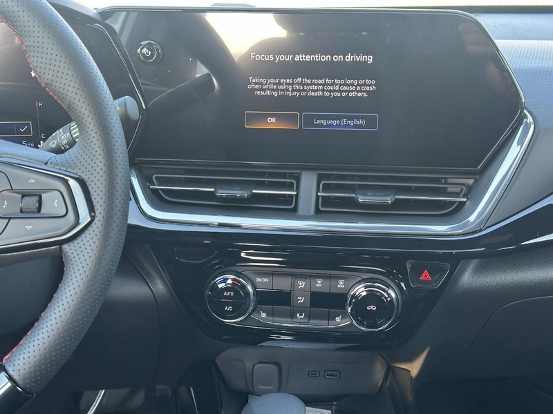 Chevrolet Trax Vehicle Full-screen Gallery Image 8