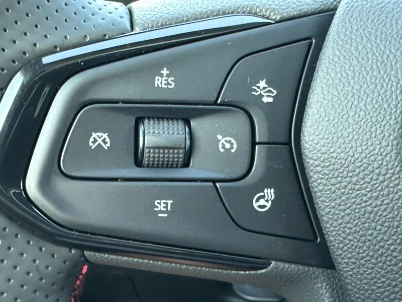 Chevrolet Trax Vehicle Full-screen Gallery Image 12