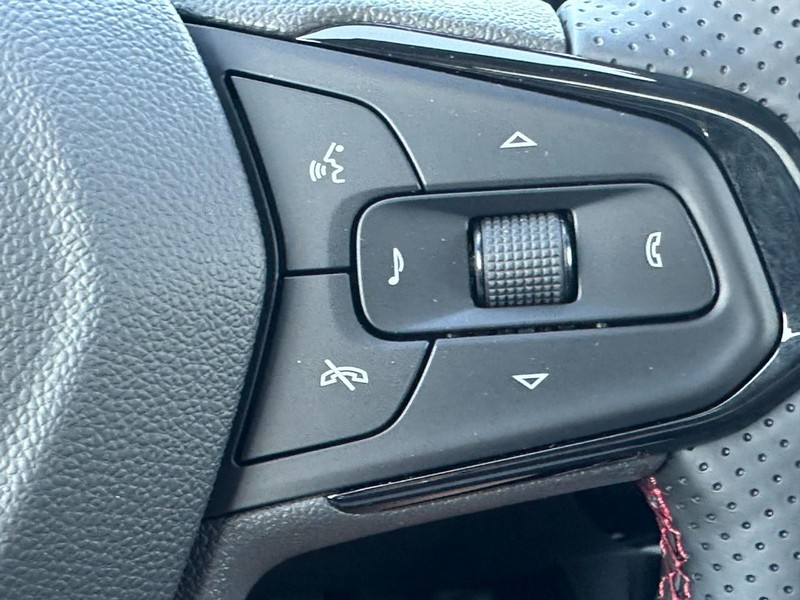 Chevrolet Trax Vehicle Full-screen Gallery Image 13