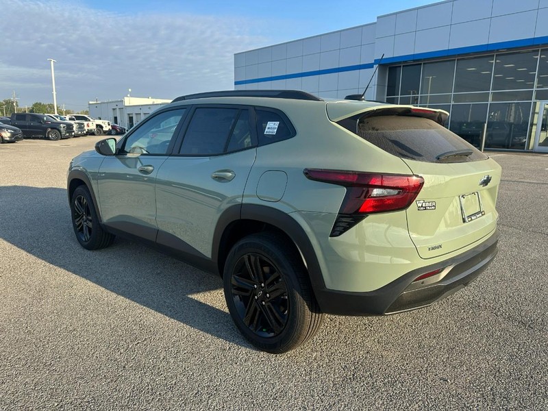 Chevrolet Trax Vehicle Full-screen Gallery Image 3