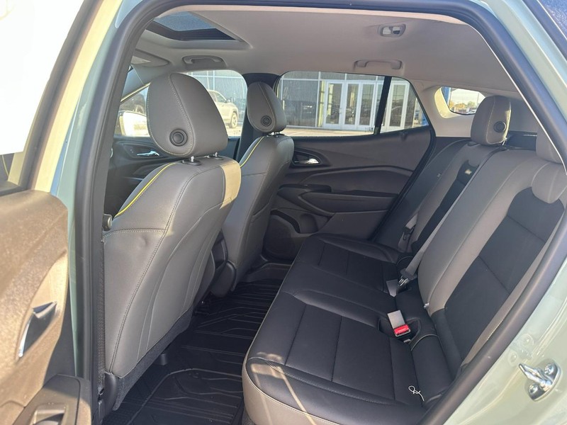 Chevrolet Trax Vehicle Full-screen Gallery Image 4