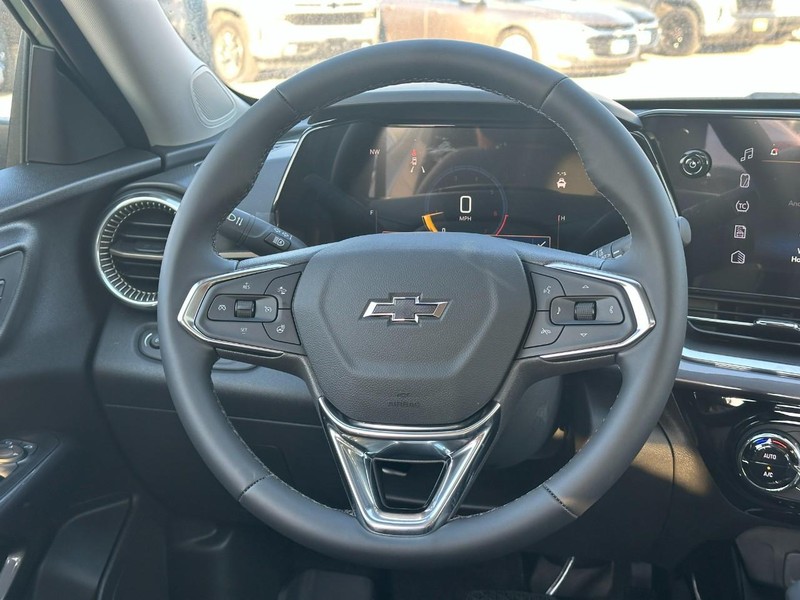 Chevrolet Trax Vehicle Full-screen Gallery Image 7