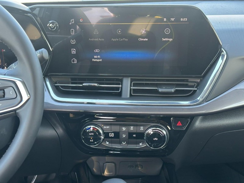 Chevrolet Trax Vehicle Full-screen Gallery Image 8