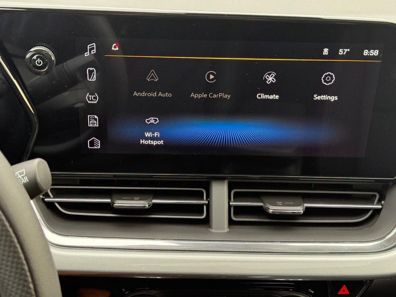 Chevrolet Trax Vehicle Full-screen Gallery Image 12