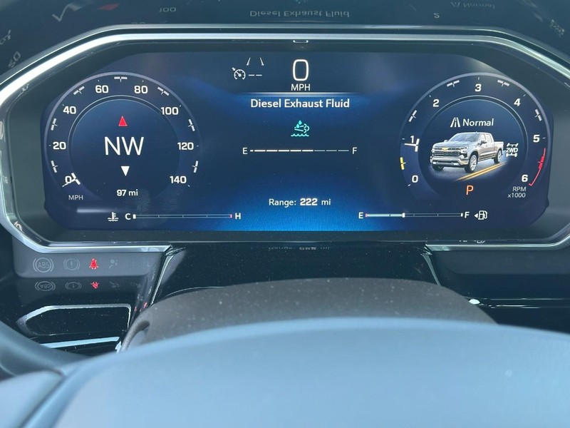 Chevrolet Silverado 1500 Vehicle Full-screen Gallery Image 13