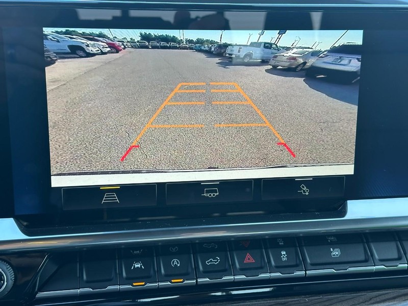 Chevrolet Silverado 1500 Vehicle Full-screen Gallery Image 15