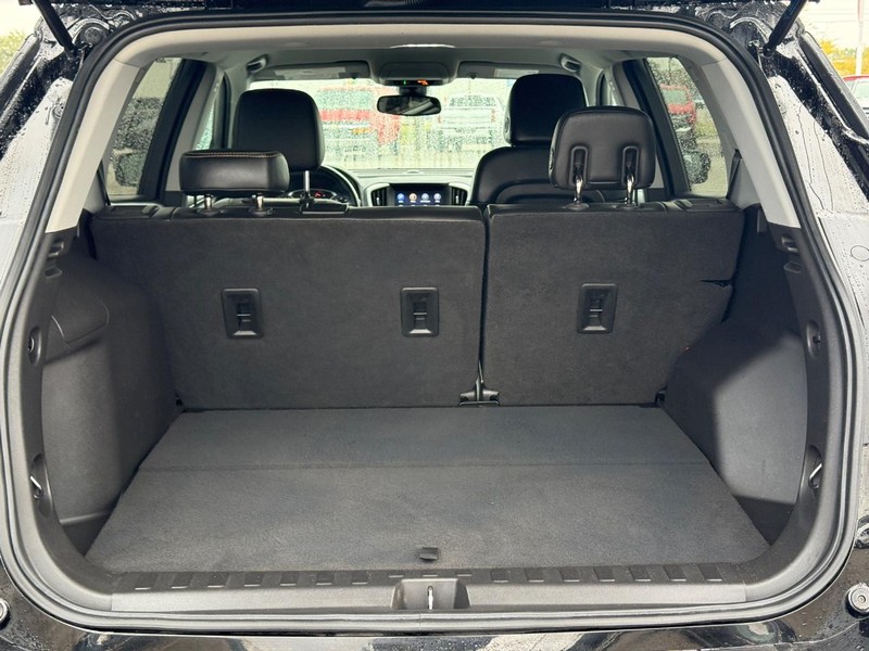 GMC Terrain Vehicle Full-screen Gallery Image 6