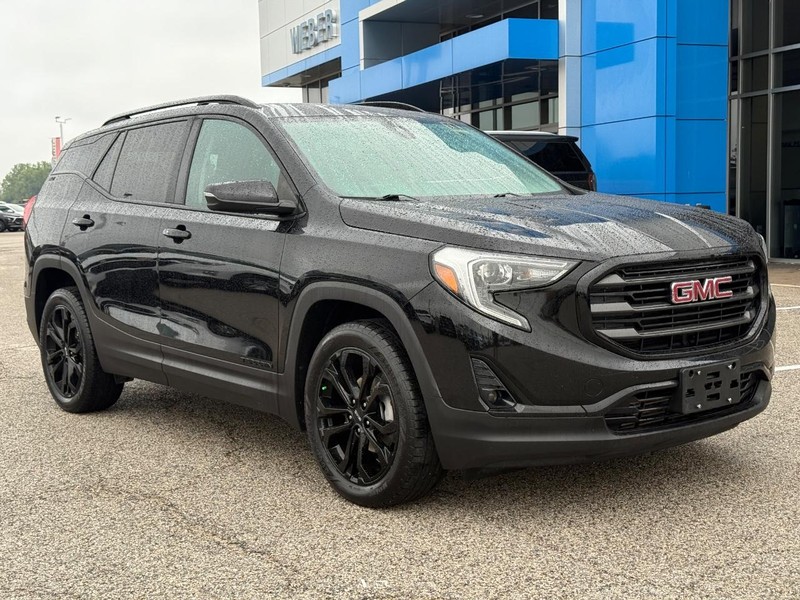 GMC Terrain Vehicle Full-screen Gallery Image 8