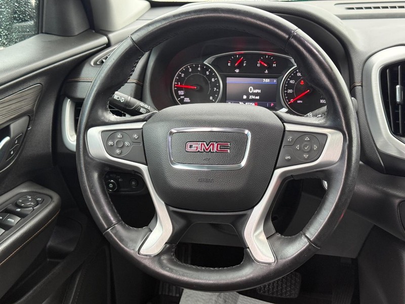 GMC Terrain Vehicle Full-screen Gallery Image 12