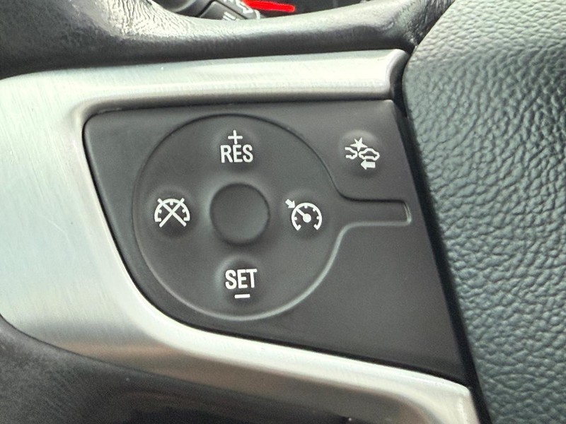 GMC Terrain Vehicle Full-screen Gallery Image 13