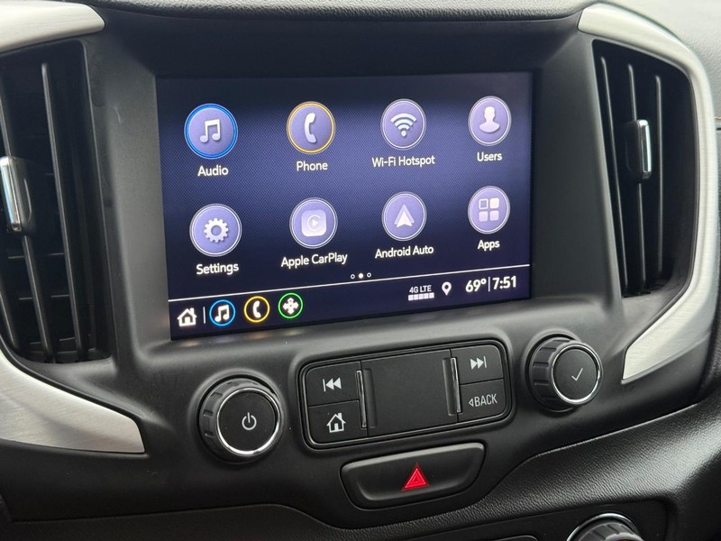 GMC Terrain Vehicle Full-screen Gallery Image 16