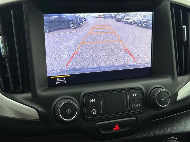 GMC Terrain Vehicle Full-screen Gallery Image 17