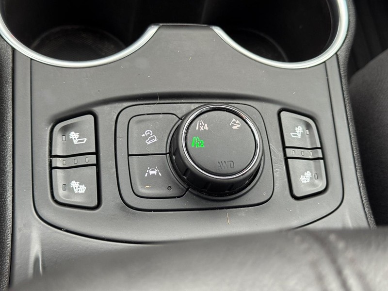 GMC Terrain Vehicle Full-screen Gallery Image 19