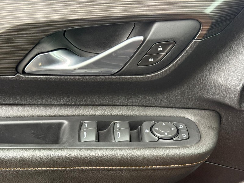 GMC Terrain Vehicle Full-screen Gallery Image 22