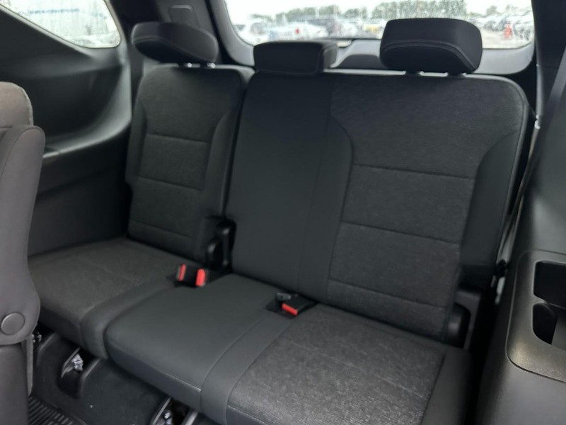 Chevrolet Traverse Vehicle Full-screen Gallery Image 5