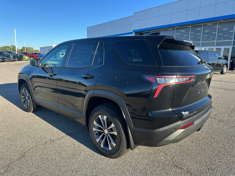 Chevrolet Equinox Vehicle Full-screen Gallery Image 3
