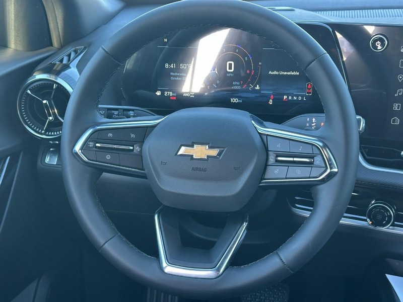 Chevrolet Equinox Vehicle Full-screen Gallery Image 6