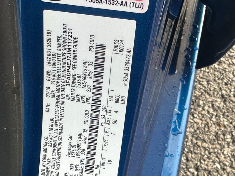 Ford Fiesta Vehicle Full-screen Gallery Image 22