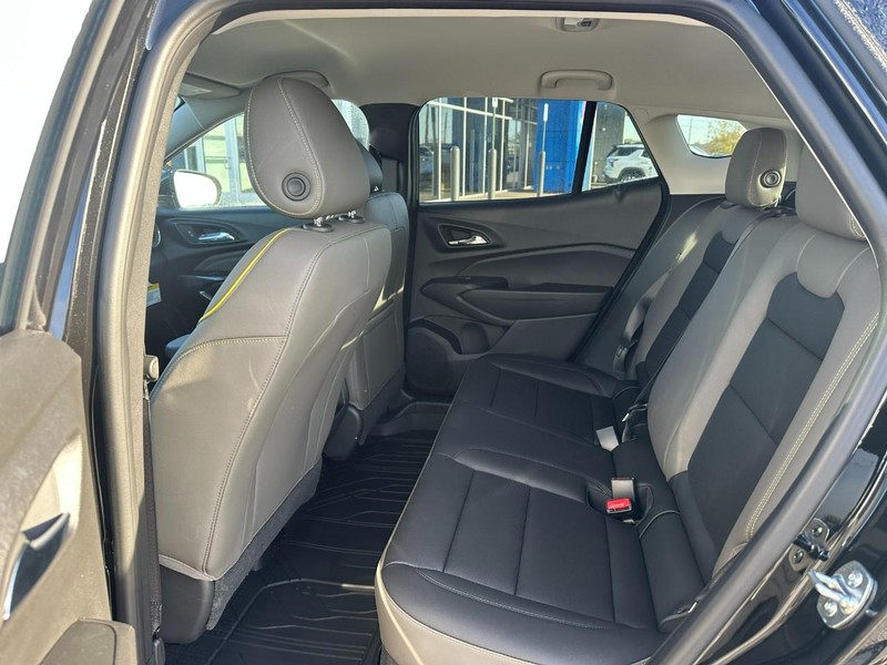 Chevrolet Trax Vehicle Full-screen Gallery Image 4