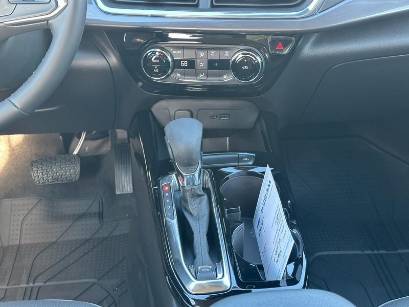 Chevrolet Trax Vehicle Full-screen Gallery Image 8