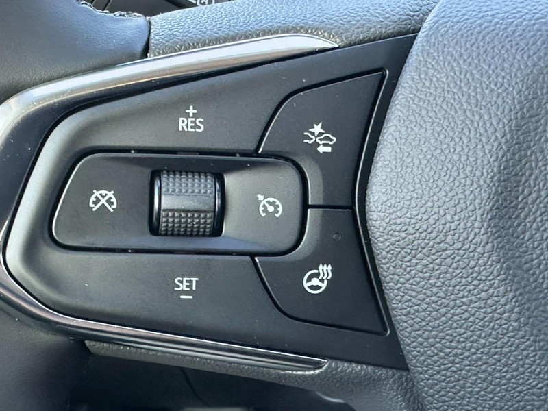 Chevrolet Trax Vehicle Full-screen Gallery Image 11