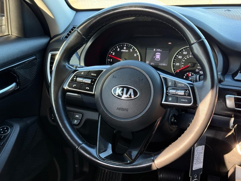 Kia Seltos Vehicle Full-screen Gallery Image 12