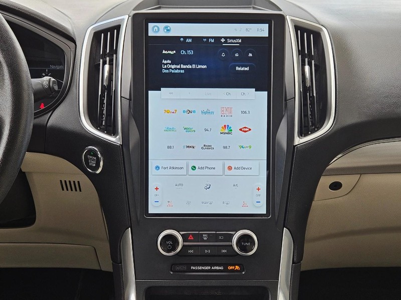 Ford Edge Vehicle Full-screen Gallery Image 11
