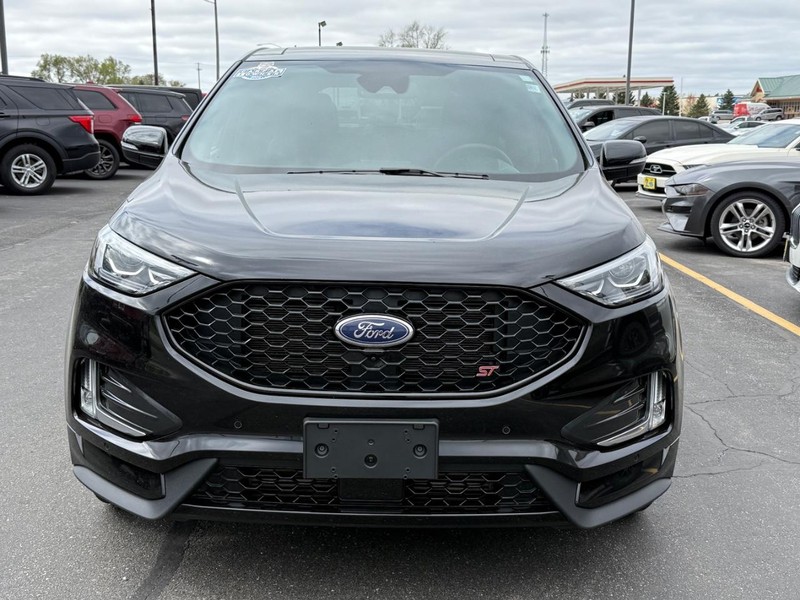 Ford Edge Vehicle Full-screen Gallery Image 7