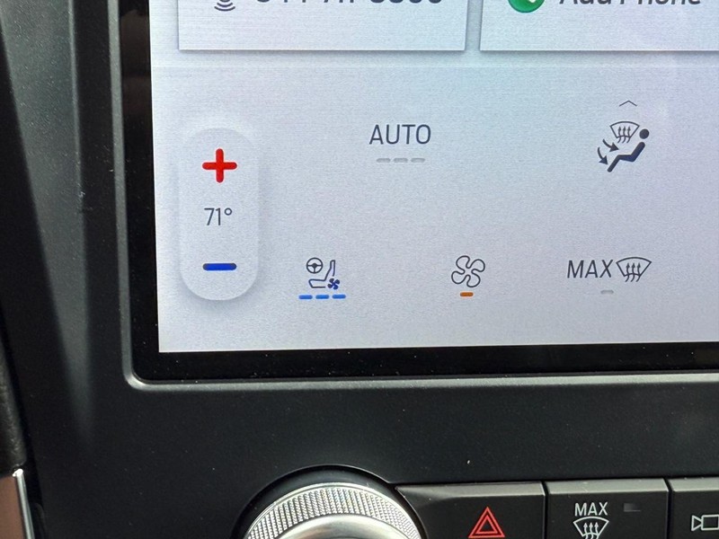 Ford Edge Vehicle Full-screen Gallery Image 19
