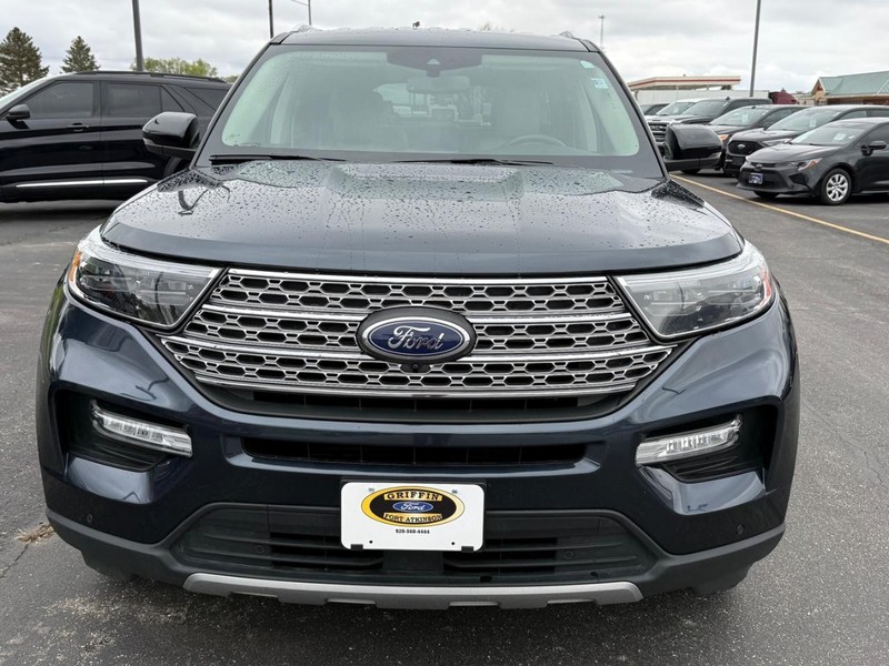 Ford Explorer Vehicle Full-screen Gallery Image 8