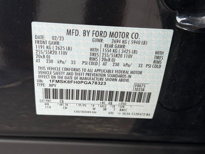 Ford Explorer Vehicle Full-screen Gallery Image 23