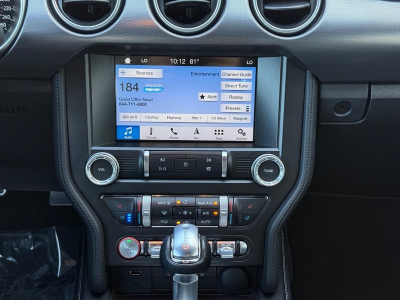 Ford Mustang Vehicle Full-screen Gallery Image 10