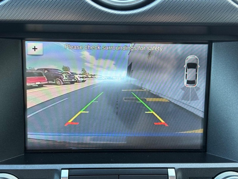 Ford Mustang Vehicle Full-screen Gallery Image 18