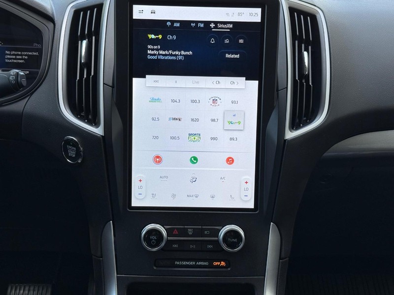 Ford Edge Vehicle Full-screen Gallery Image 11