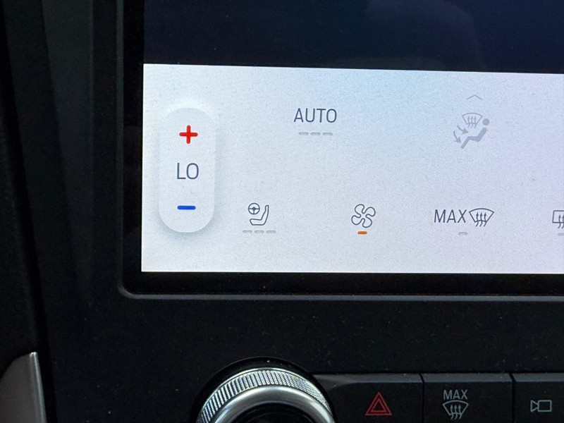 Ford Edge Vehicle Full-screen Gallery Image 19