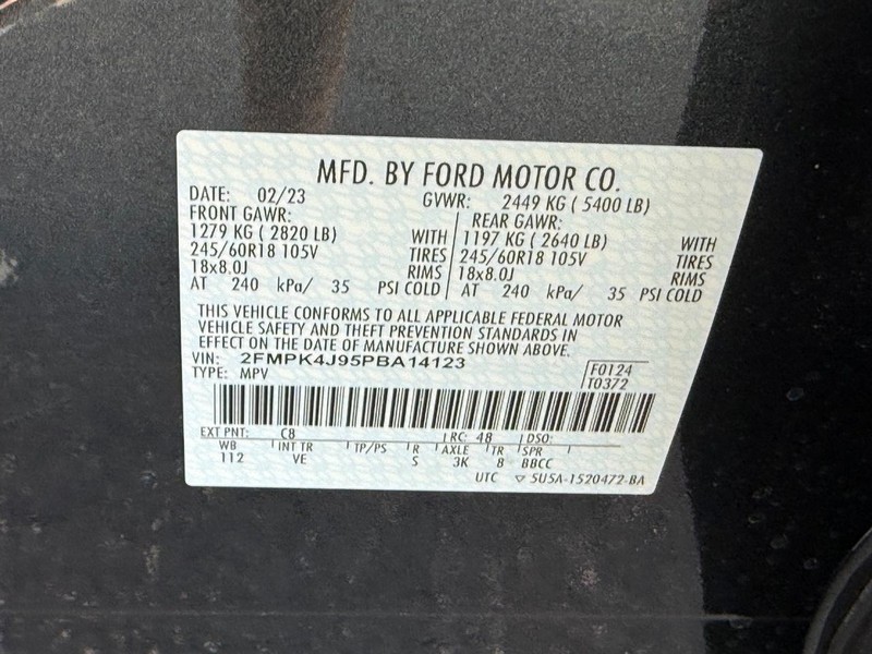 Ford Edge Vehicle Full-screen Gallery Image 22