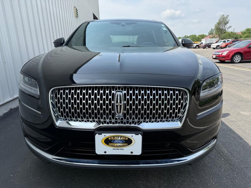 Lincoln Nautilus Vehicle Full-screen Gallery Image 8