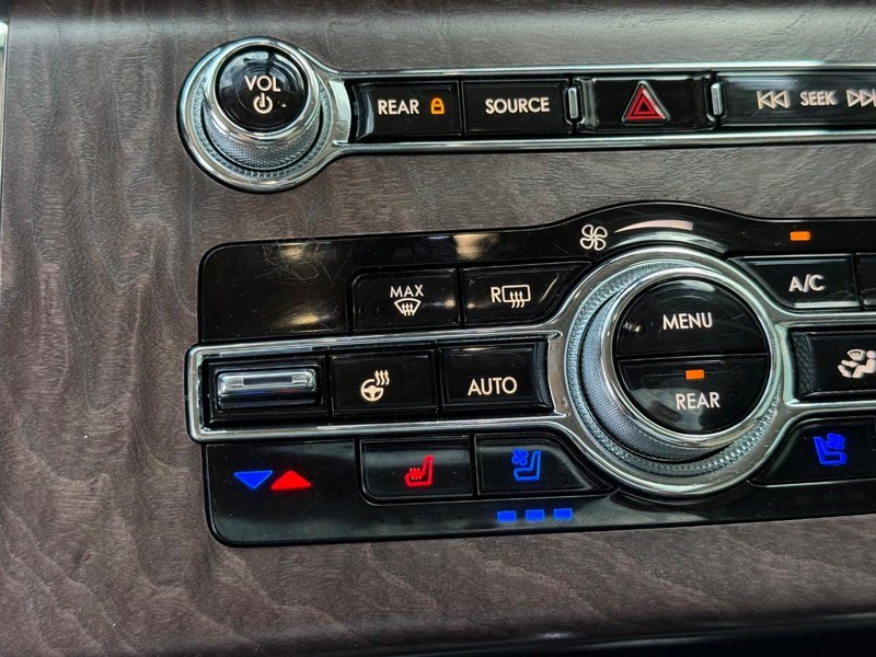 Lincoln Aviator Vehicle Full-screen Gallery Image 22