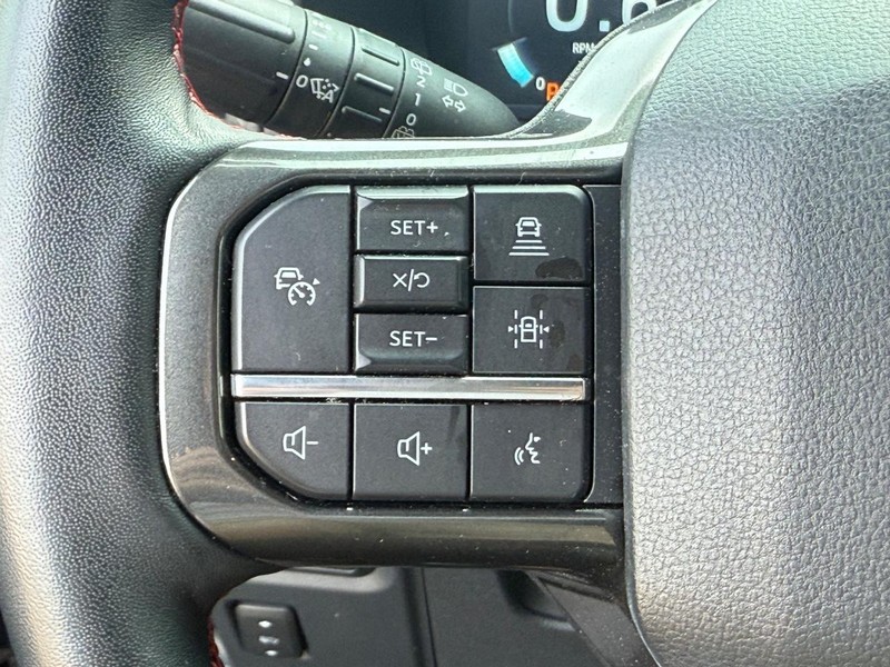 Ford Expedition Max Vehicle Full-screen Gallery Image 15