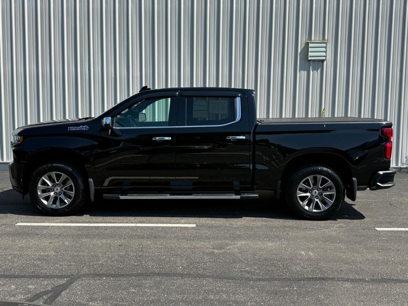 Chevrolet Silverado 1500 Vehicle Full-screen Gallery Image 2